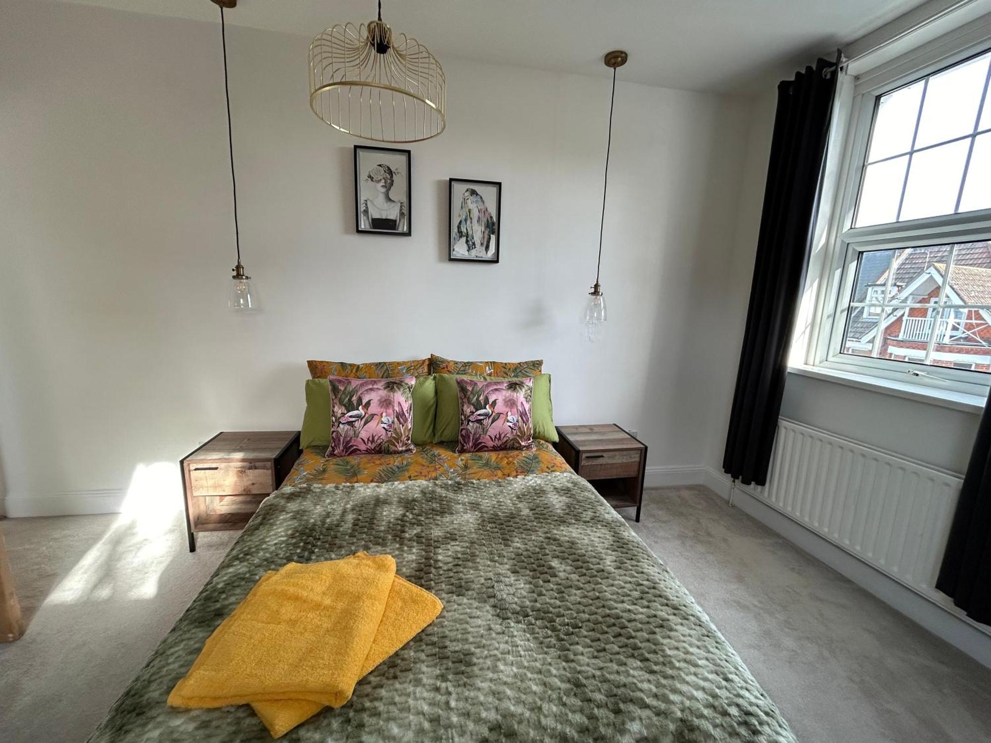 Seaside Rentals Bournemouth - 2Br, Upto 6Ppl, Beach 3 Min Walk, Dogs Ok, Wifi, Park 2 Cars Eksteriør billede
