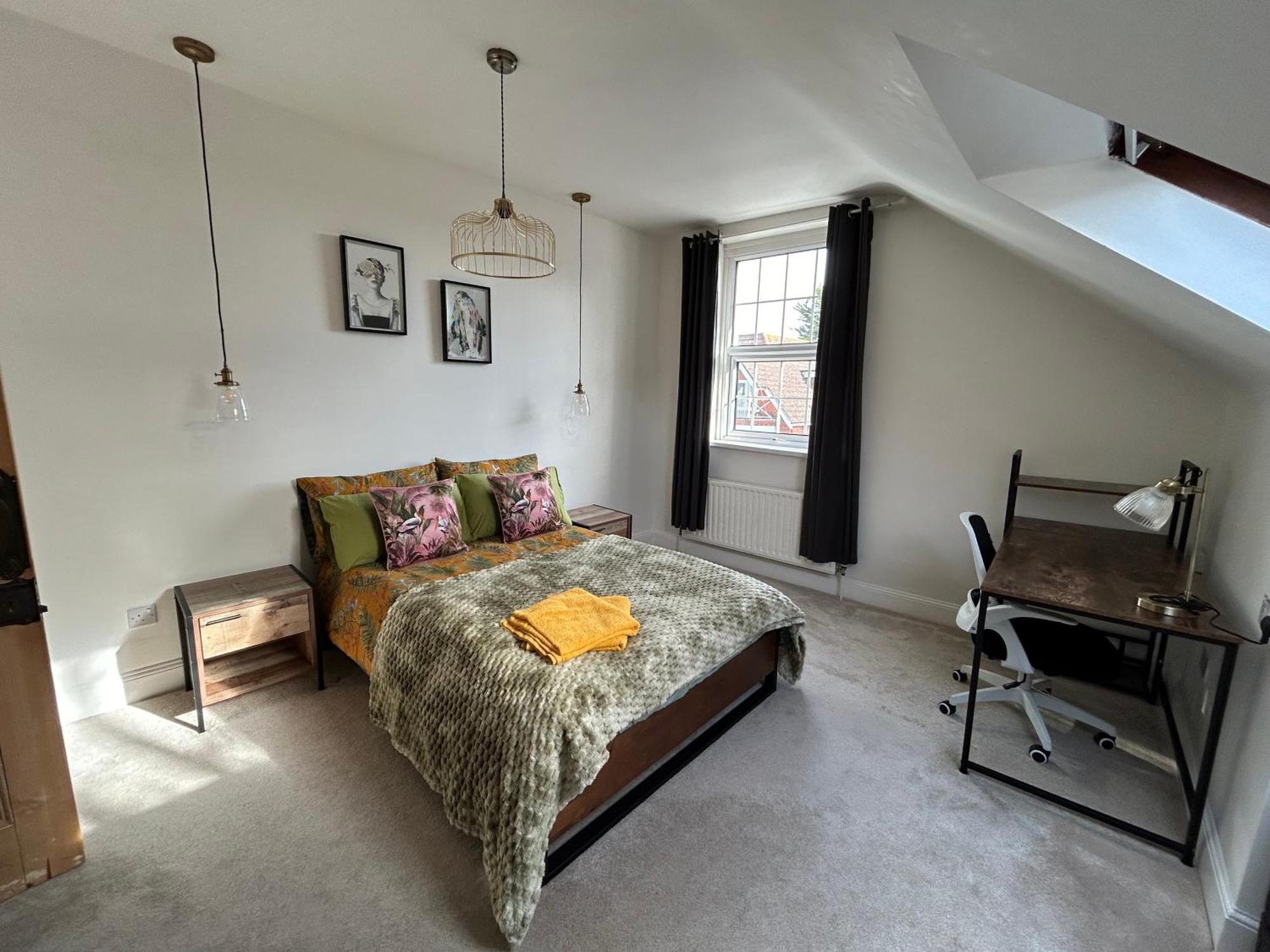 Seaside Rentals Bournemouth - 2Br, Upto 6Ppl, Beach 3 Min Walk, Dogs Ok, Wifi, Park 2 Cars Eksteriør billede