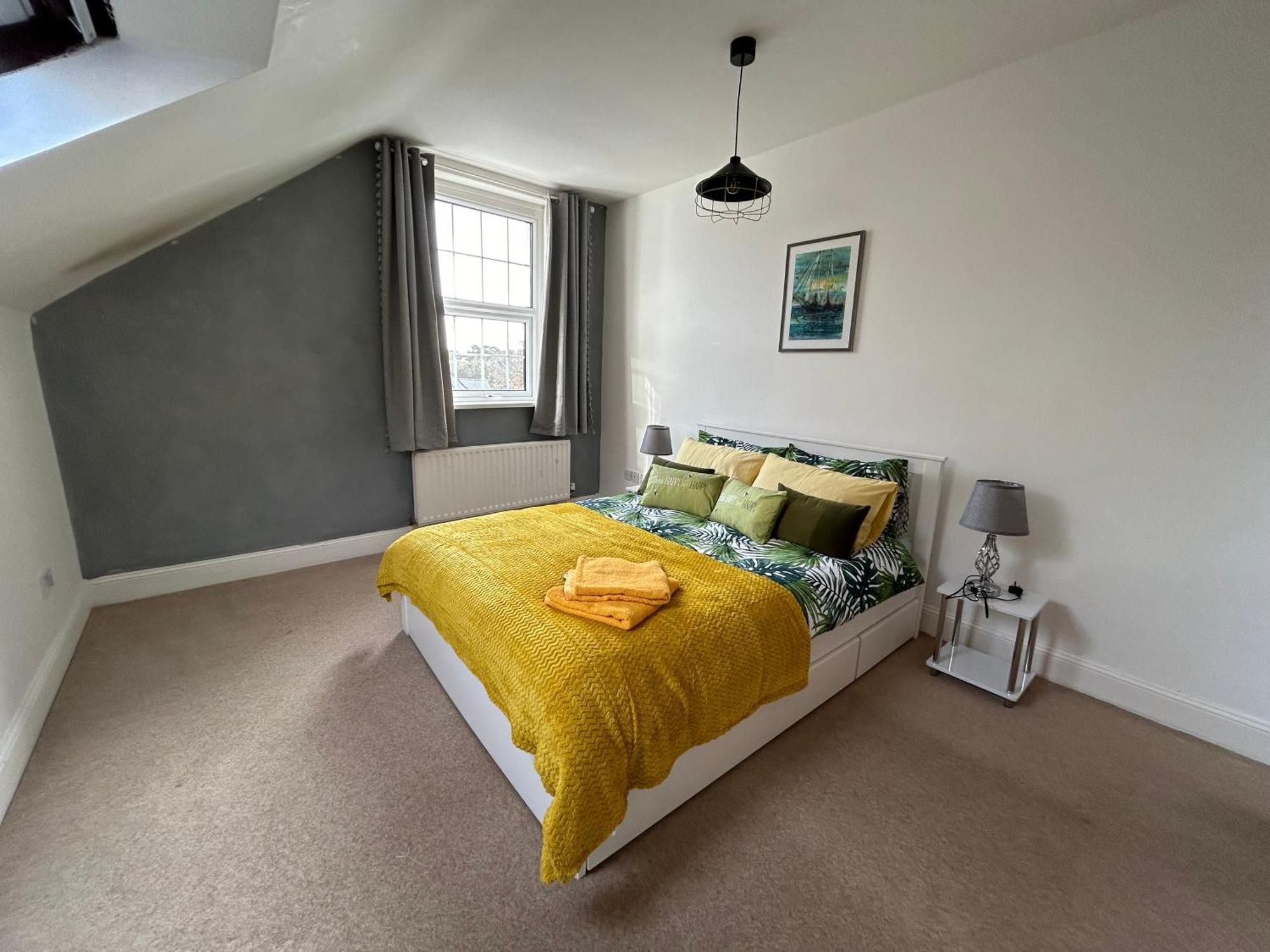 Seaside Rentals Bournemouth - 2Br, Upto 6Ppl, Beach 3 Min Walk, Dogs Ok, Wifi, Park 2 Cars Eksteriør billede