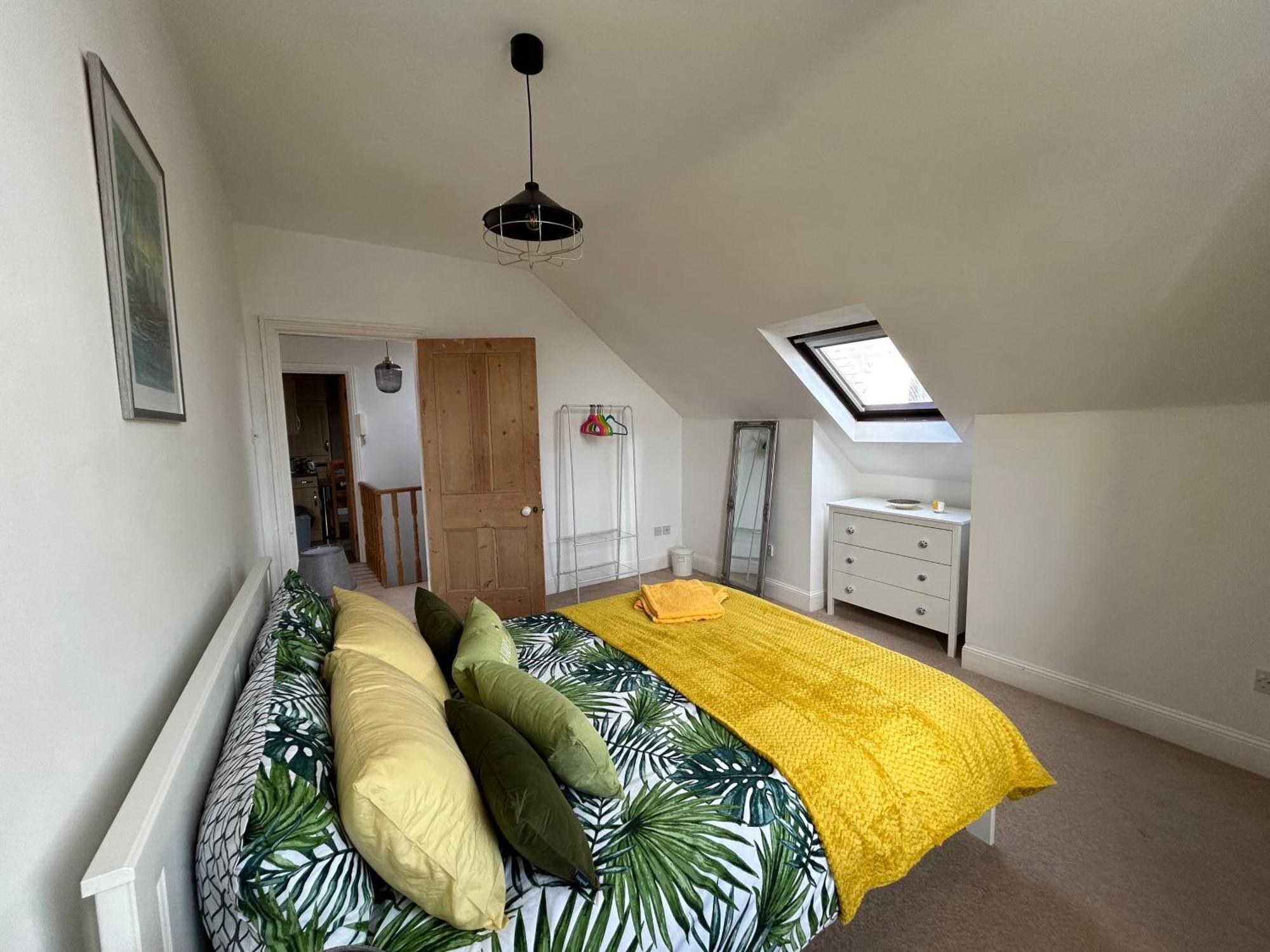 Seaside Rentals Bournemouth - 2Br, Upto 6Ppl, Beach 3 Min Walk, Dogs Ok, Wifi, Park 2 Cars Eksteriør billede