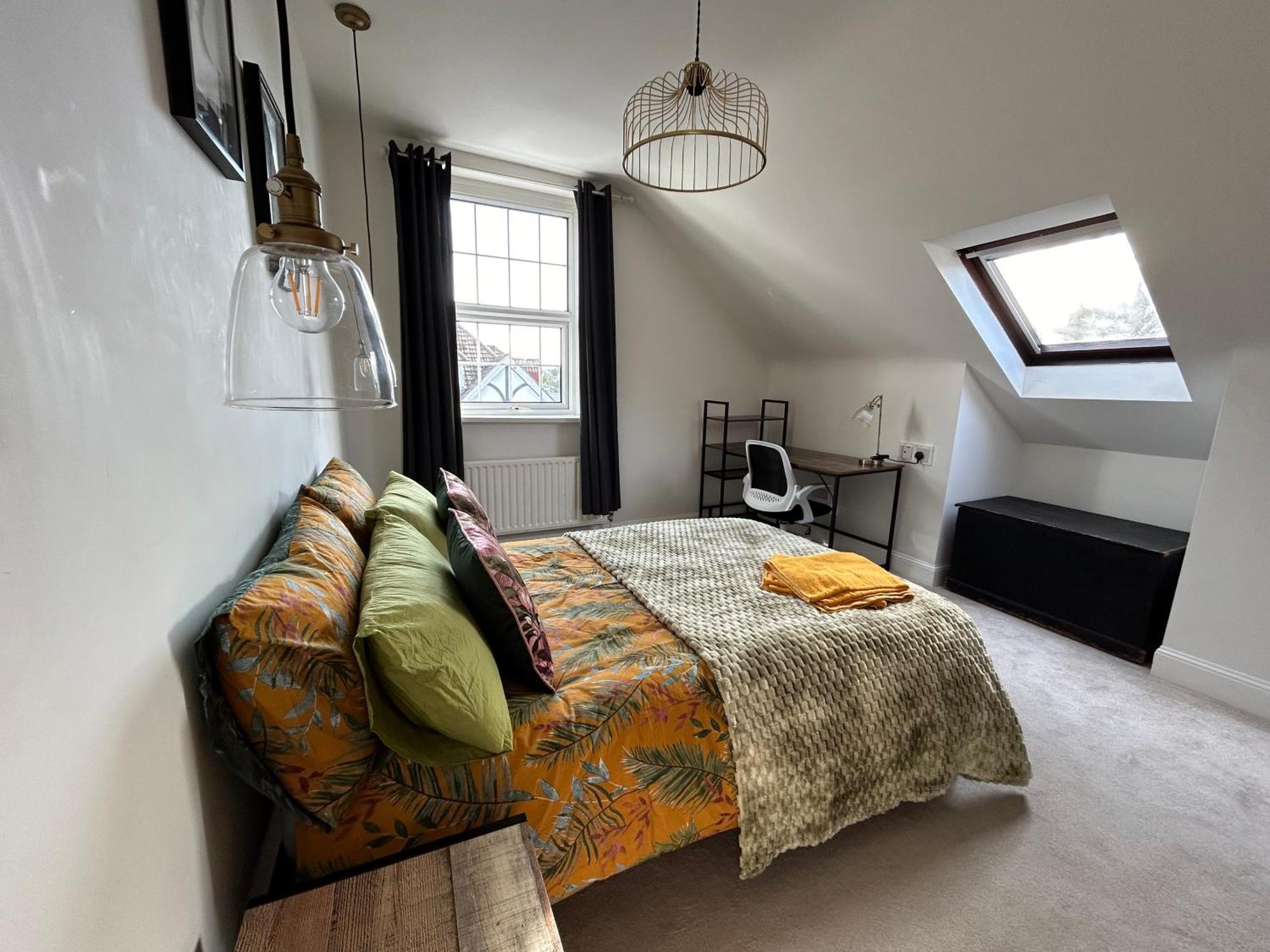 Seaside Rentals Bournemouth - 2Br, Upto 6Ppl, Beach 3 Min Walk, Dogs Ok, Wifi, Park 2 Cars Eksteriør billede