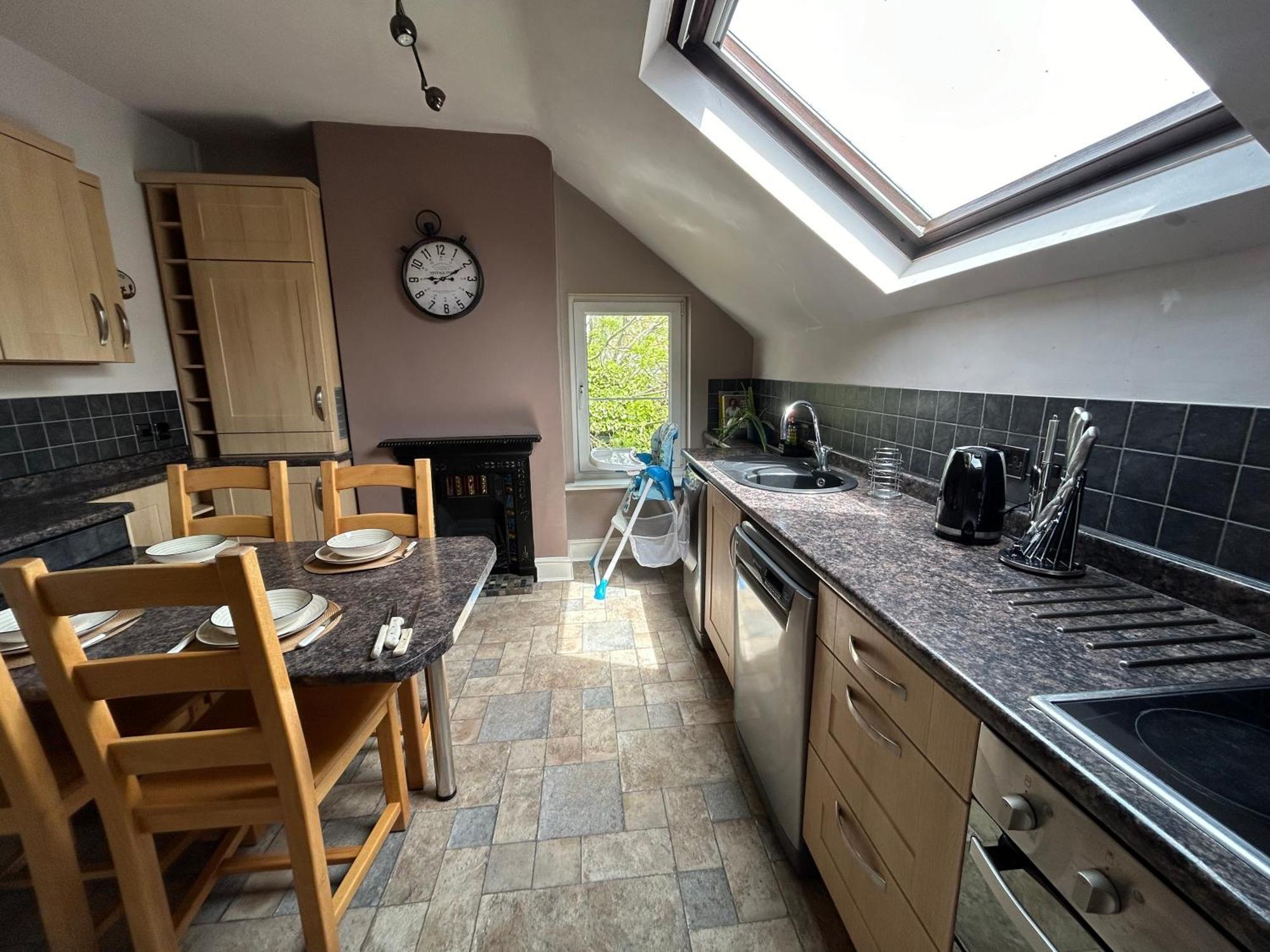 Seaside Rentals Bournemouth - 2Br, Upto 6Ppl, Beach 3 Min Walk, Dogs Ok, Wifi, Park 2 Cars Eksteriør billede