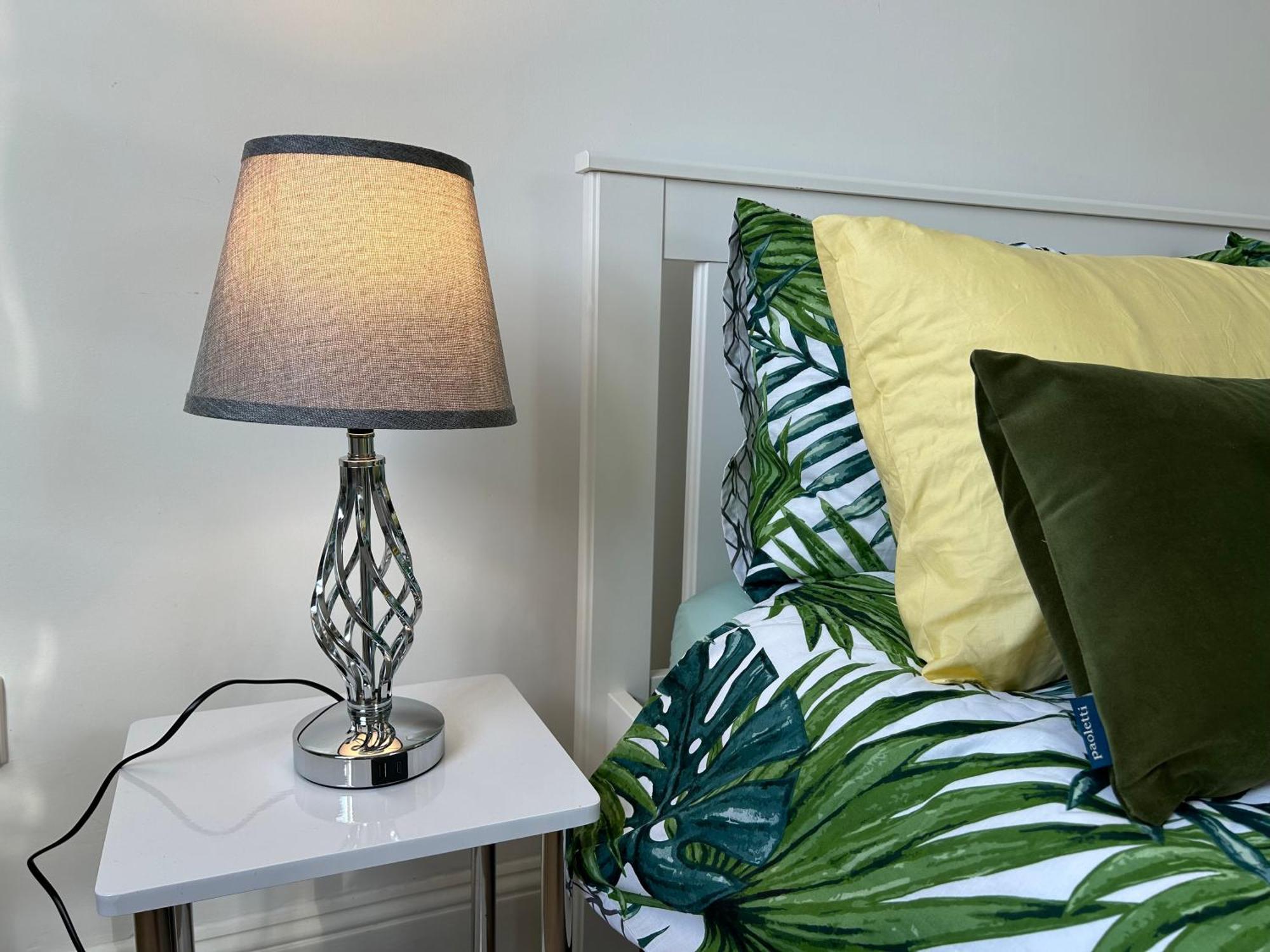 Seaside Rentals Bournemouth - 2Br, Upto 6Ppl, Beach 3 Min Walk, Dogs Ok, Wifi, Park 2 Cars Eksteriør billede